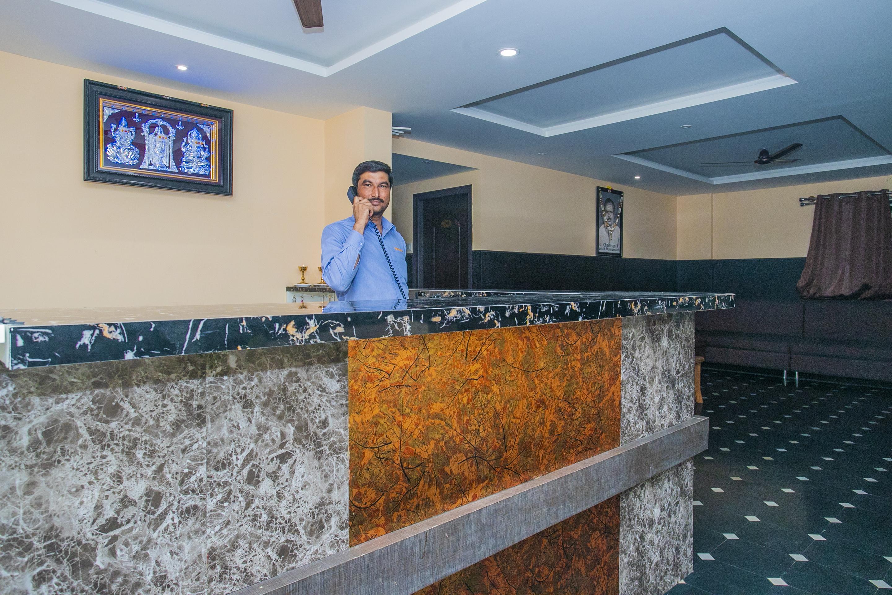 Oyo 22837 Chairmen'S Hotel Bengalúr Exteriér fotografie