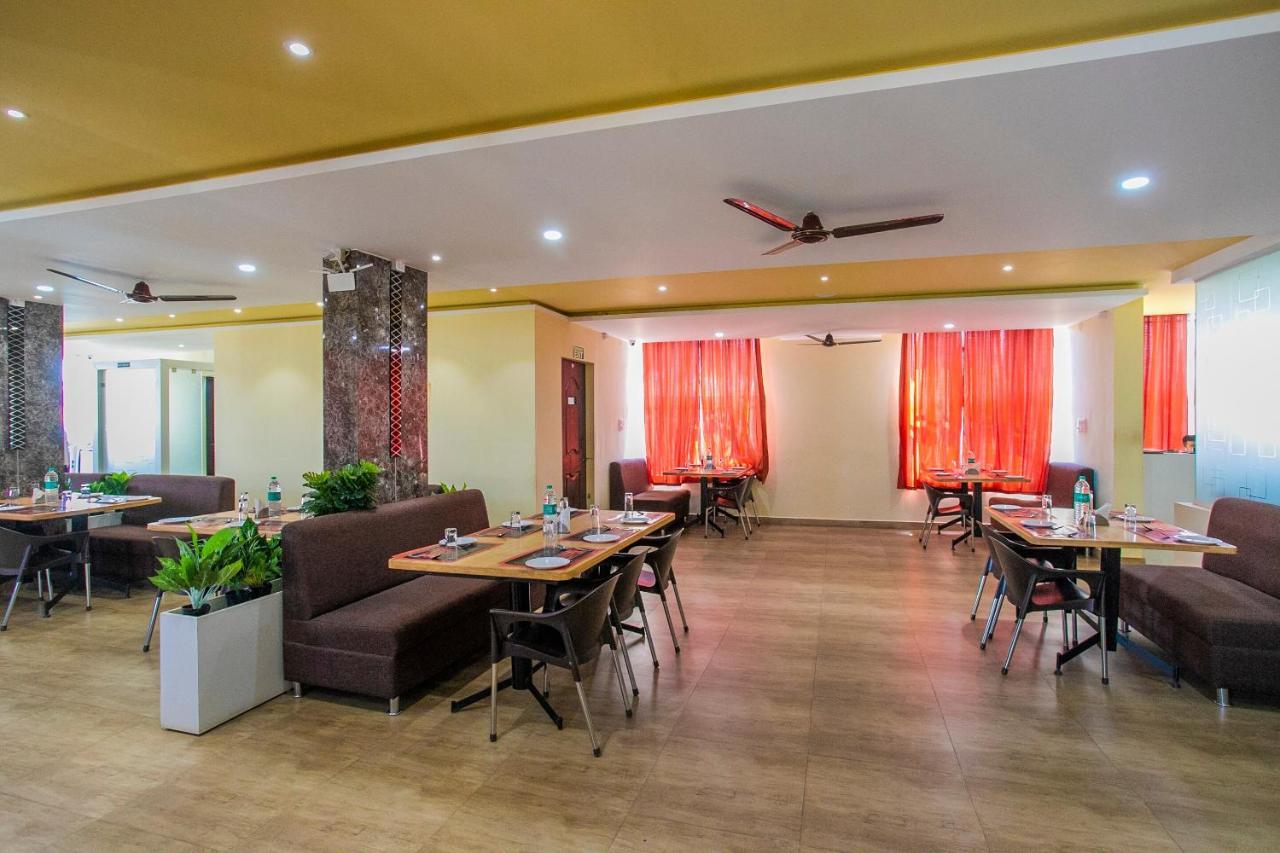 Oyo 22837 Chairmen'S Hotel Bengalúr Exteriér fotografie